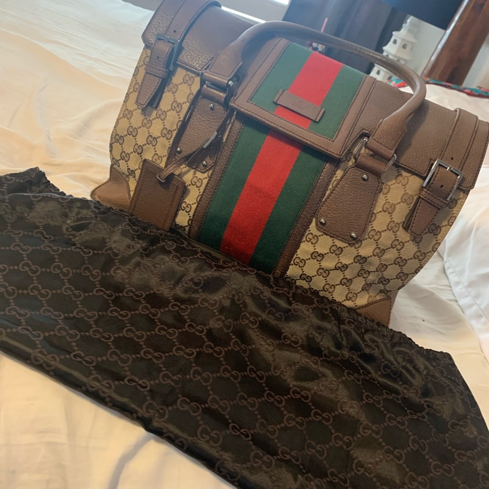 Authentic Gucci Brown and Green with Signature Style Bag